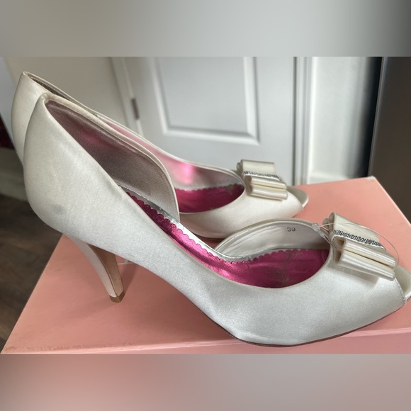 Filippa Scott Maggie bridal pumps, Size 8.5 Ivory color - Picture 3 of 9
